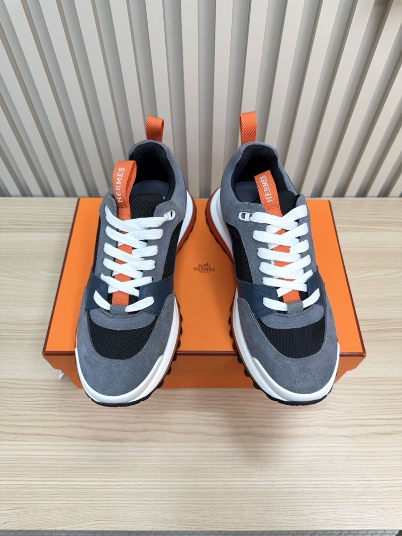H**me5 sneaker